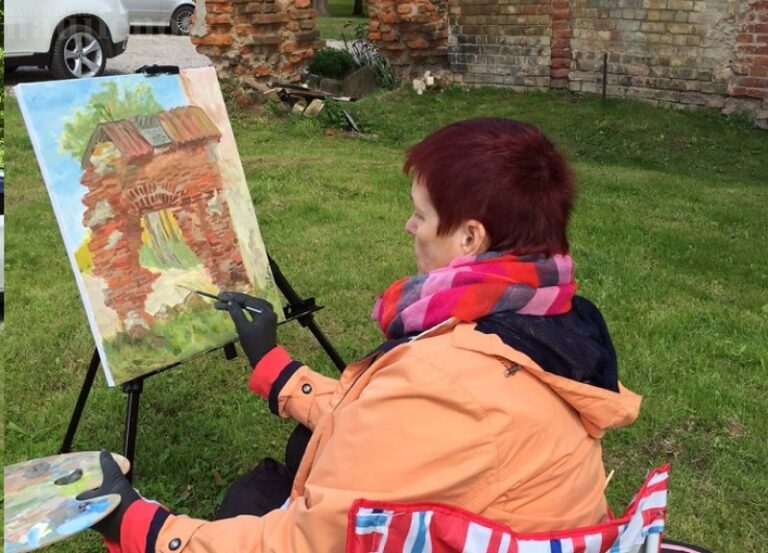 Menų studijos moterys įkvėpimo ieškojo Tytuvėnuose