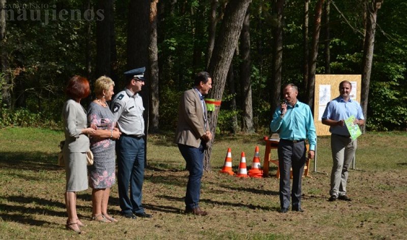 Pakalniškių seniūnijoje organizuotos „Vasaros palydėtuvės 2015“ orientacinės varžybos rajono mokiniams.