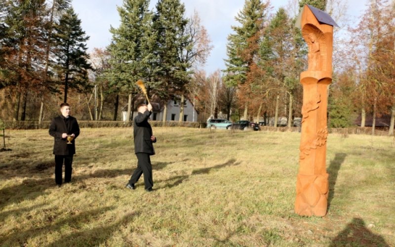 Radviliškio Švč. Mergelės Marijos Gimimo bažnyčioje buvo aukojamos šventos Mišios už visus žuvusiuosius eismo įvykiuose