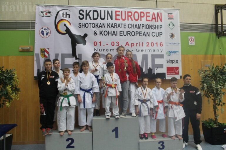 Radviliškio karatistai „raško“ medalius