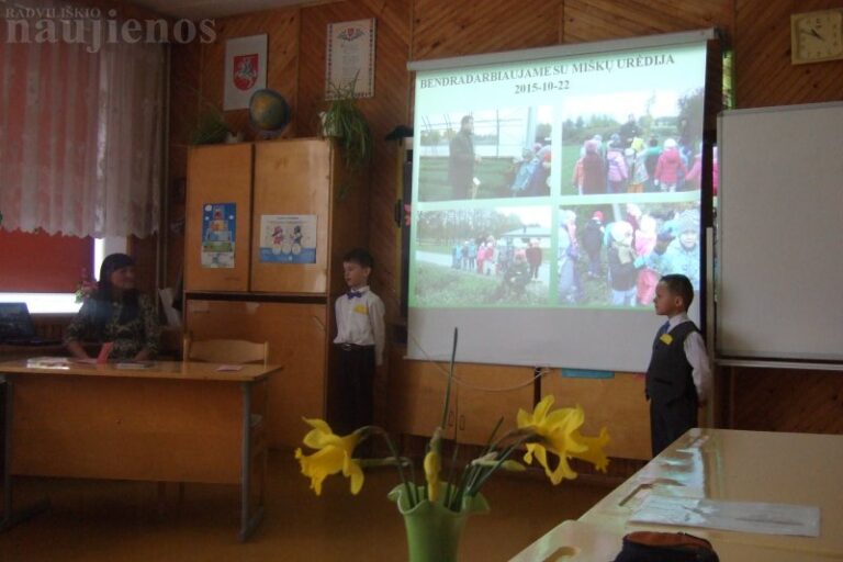 „Žvaigždutės“ jaunieji miško bičiuliai – šalies mokinių konferencijos dalyviai