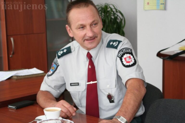 Į Radviliškį sugužės šimtai policijos pareigūnų