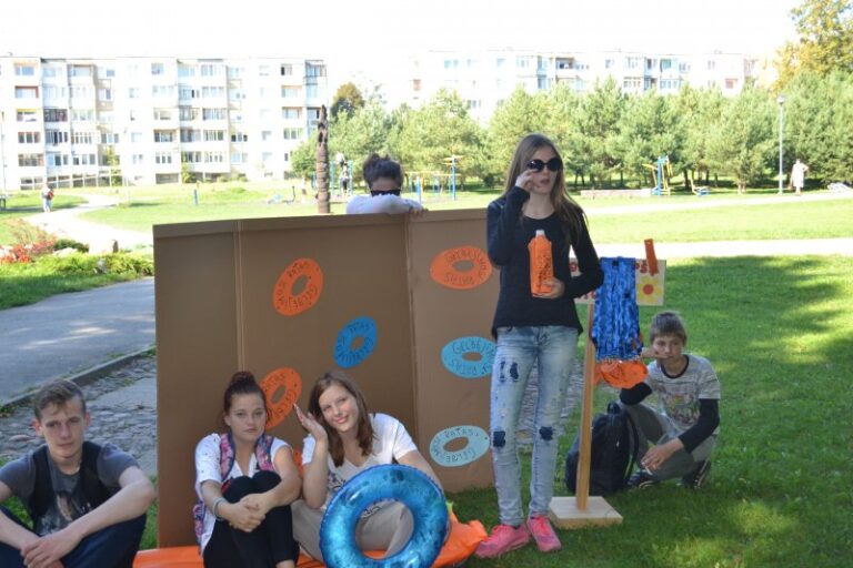 Jaunimo mokykloje – atviras naujovėms „Užimtumo centras EKO bitės“