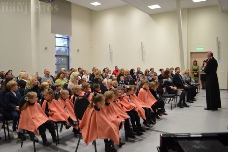 „Žvaigždutės“ bendruomenės darbų paroda – Šiaulių vyskupijos pastoraciniame centre