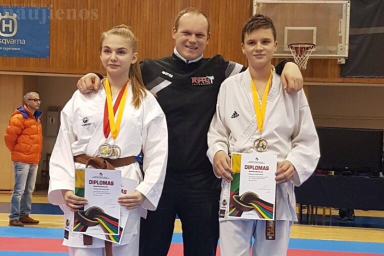 Karatė čempionate – radviliškiečių pergalės