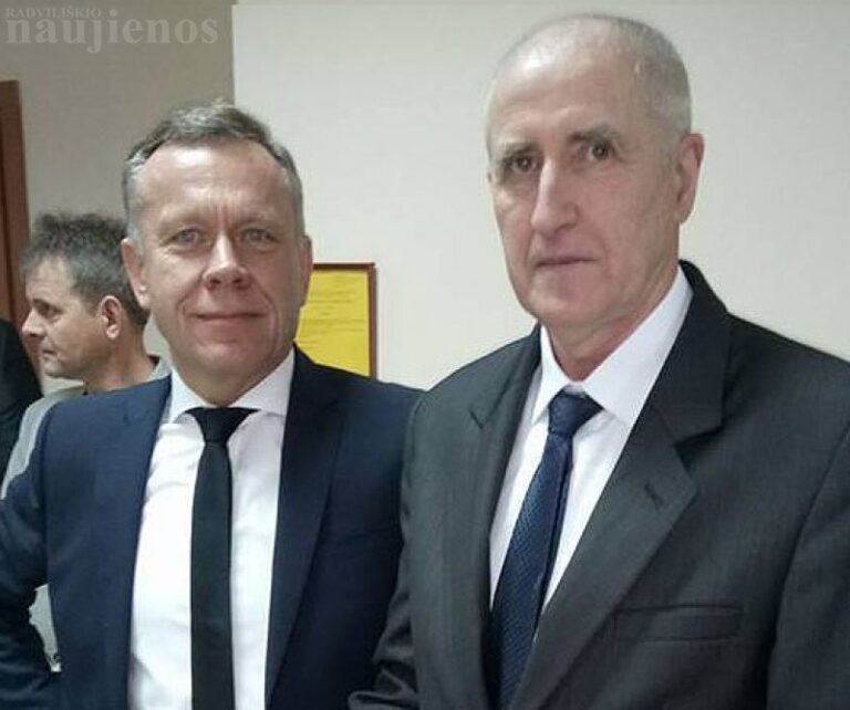 Mero Padėkos ženklu apdovanotas Sidabravo gimnazijos direktorius Zenonas Gedvilas