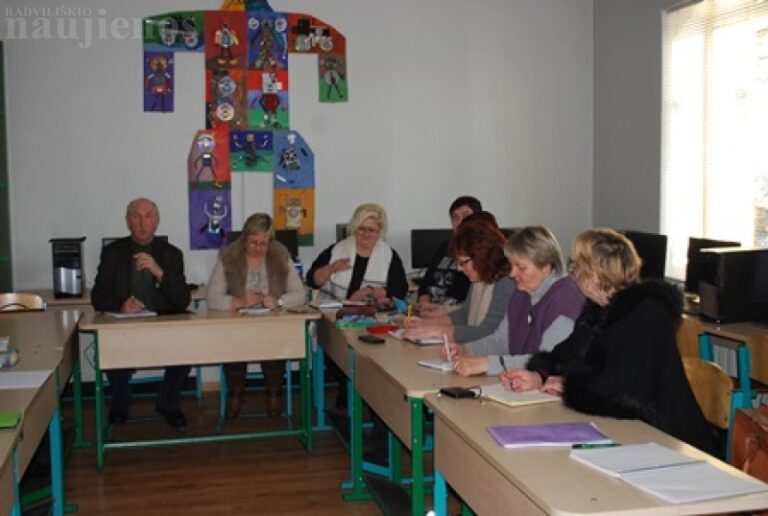 Kol mokiniai atostogavo, mokytojai sėmėsi patirties