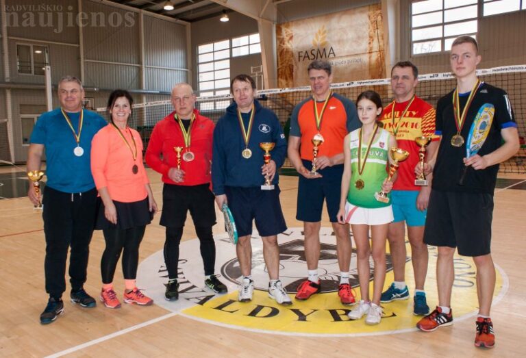 Radviliškio sporto arenoje – paplūdimio teniso turnyras