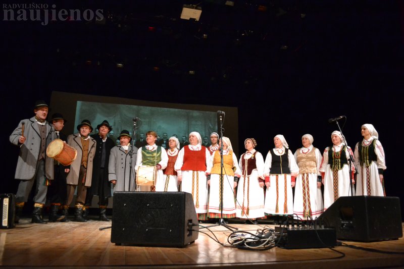 Bardas Juozas Muliaučius atliko dainas pagal poeto Justino Marcinkevičiaus eiles.