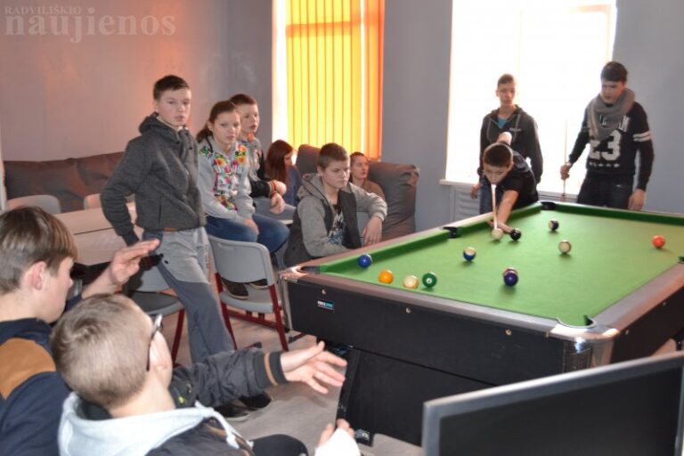 Jaunimo mokykloje atnaujintas užimtumo centras