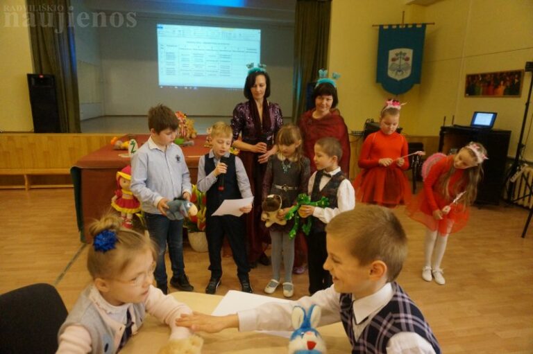 Rajono pradinukai pabuvojo viktorinoje „Fėjų pasakos“