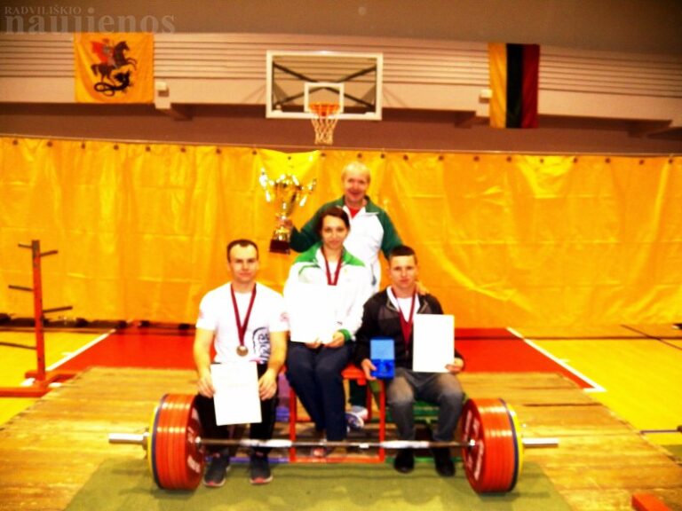 Pergalės Lietuvos jėgos trikovės čempionate