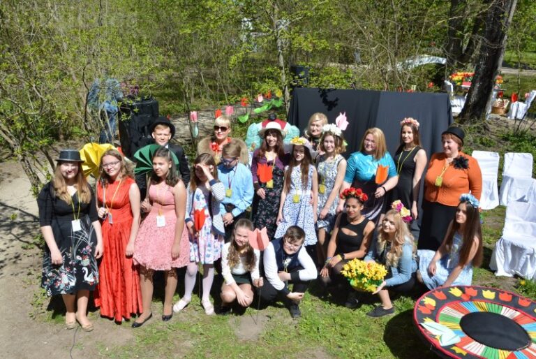 Šeduvos gimnazija Tulpių žydėjimo šventėje
