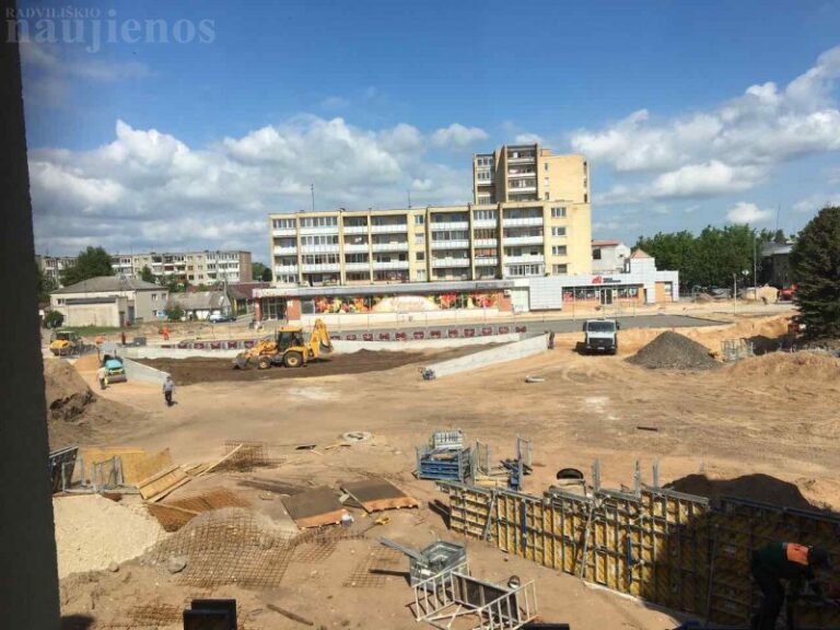 Savivaldybėje aptarti Aušros aikštės rekonstrukcijos darbai