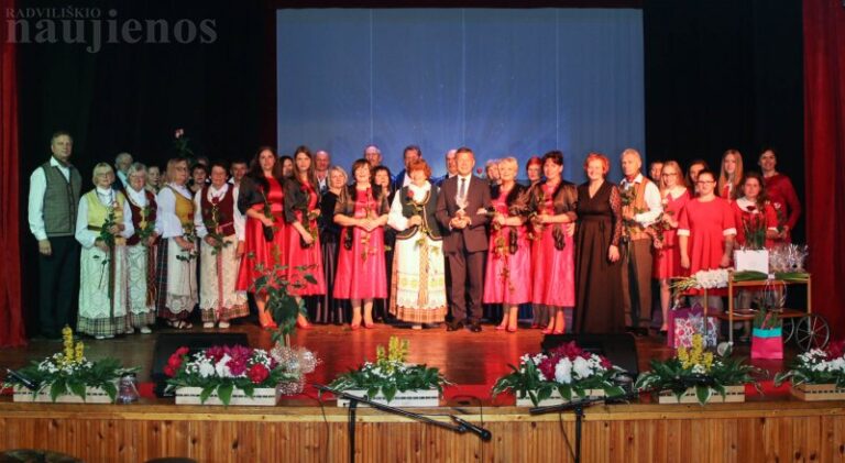 Alksniupių kultūros namai atšventė 60-metį