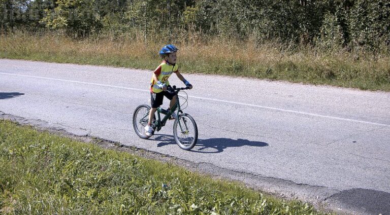 Policija daugiau dėmesio skirs dviratininkams