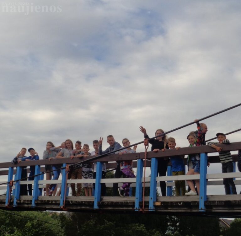 Vėriškių vaikų dienos centro lankytojai stovyklavo pajūryje