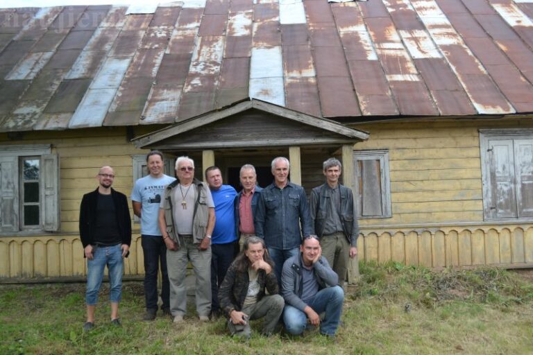 Medžio drožėjų ir kalvių pleneras „Baliui Buračui atminti“ atidarytas