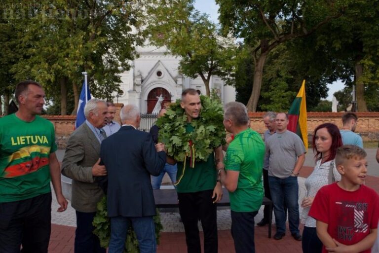 Sportininkai garsina Baisogalos gimnaziją