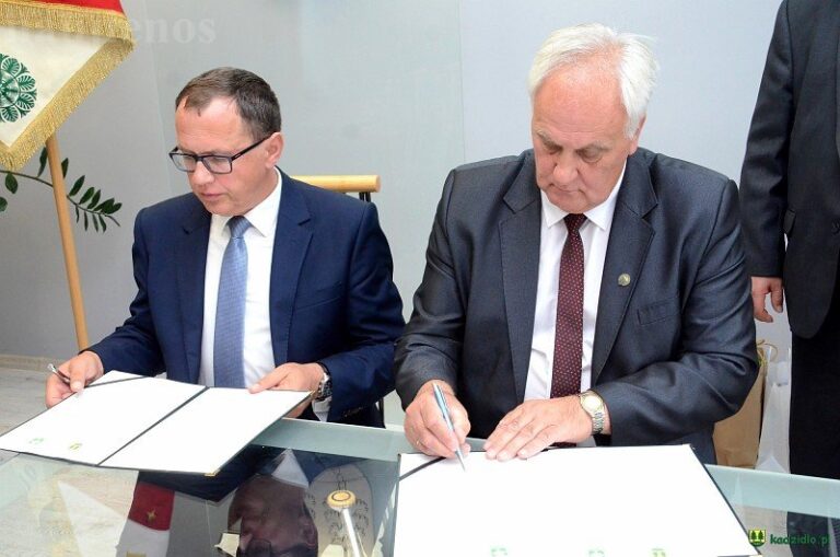 Radviliškio rajono savivaldybės delegacija viešėjo Kadzidle