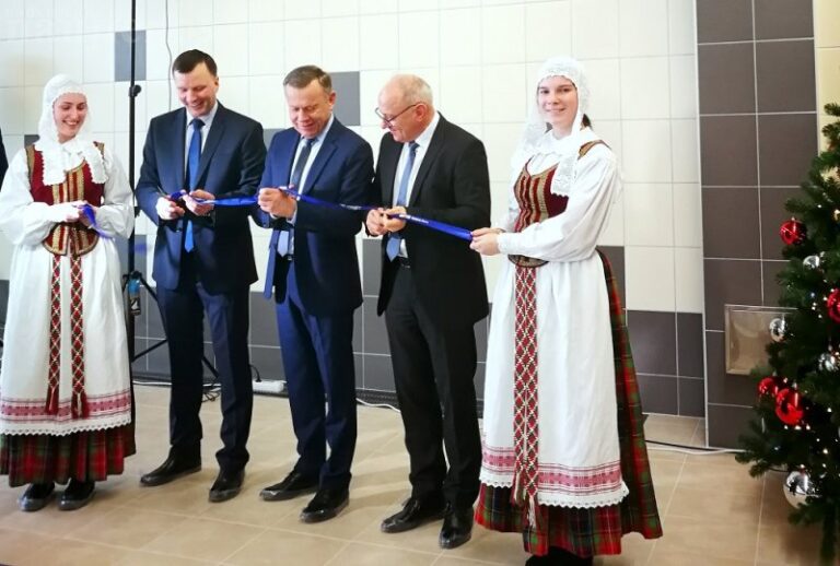 Radviliškyje duris iškilmingai atvėrė vandens ir SPA malonumų oazė