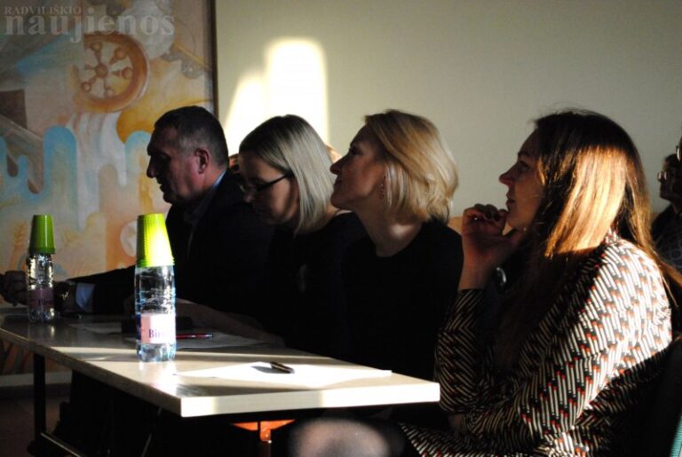 Lizdeikos gimnazijoje – Šiaulių regiono angliškos dainos konkursas