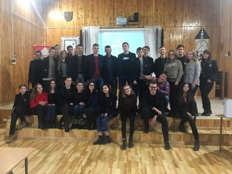 Mokinių savivalda mokosi lyderystės