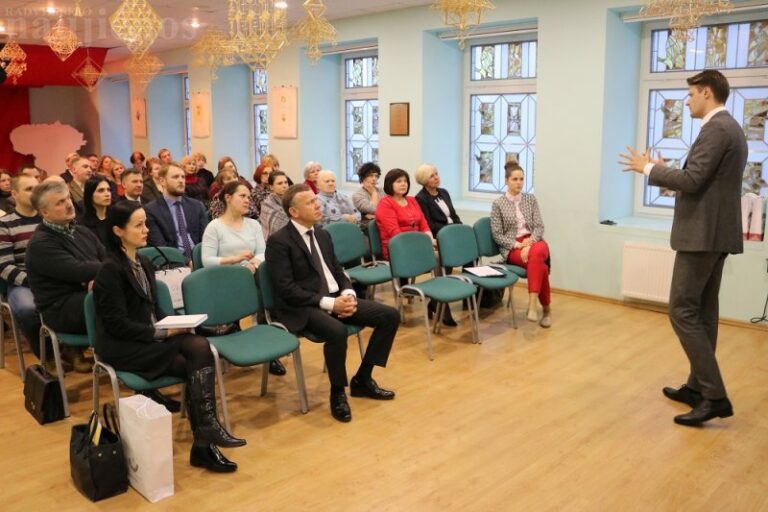 Radviliškiečiams pristatyta knyga be pavadinimo