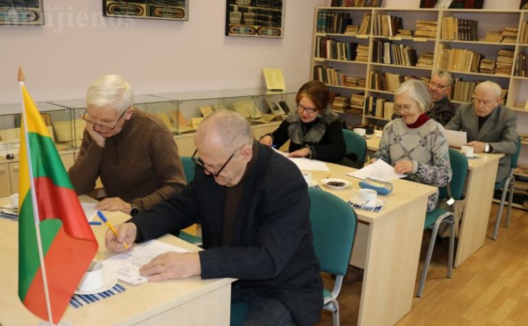 Lietuvos istorijos žinovai varžėsi bibliotekoje