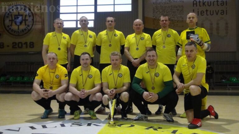 Šiaulių futbolo lygoje radviliškiečiai – treti