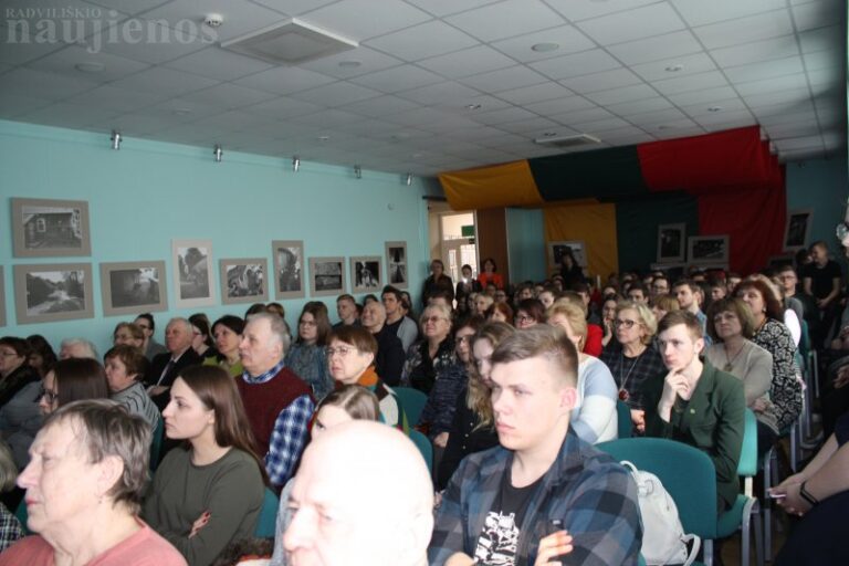 Istoriniai ieškojimai su profesoriumi Liudu Mažyliu – Radviliškio bibliotekoje