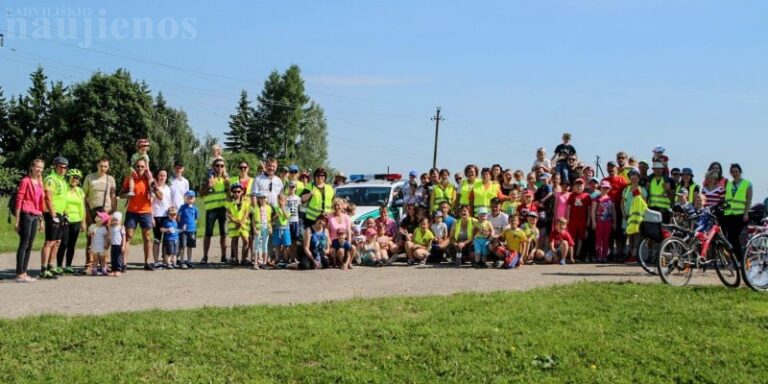 Šeduvos lopšelio-darželio dviračių žygyje – daugiau kaip šimtas dalyvių