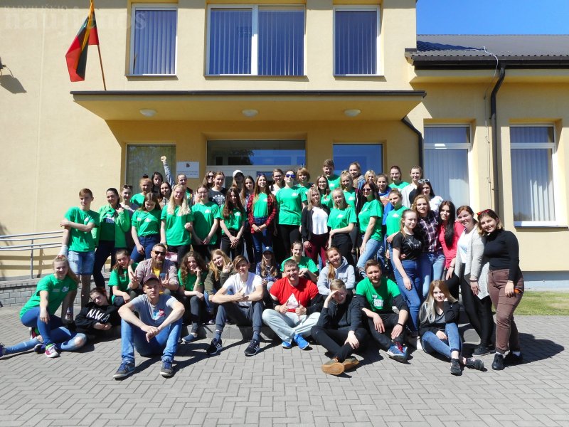 Savanoriai tikina esantys pasiruošę „Europos žmonių festivaliui“ ir džiaugiasi turėdami galimybę būti jo dalimi.  Stovyklos organizatorių nuotr.