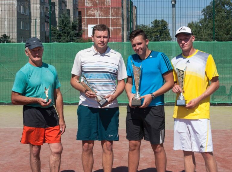 Radviliškio teniso kortuose – vasaros sezono atidarymo turnyras