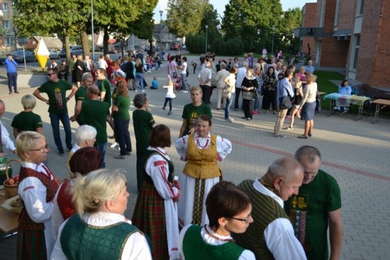 Naujo sezono pradžią paskelbė Radviliškio kultūros centro veiklų mugė