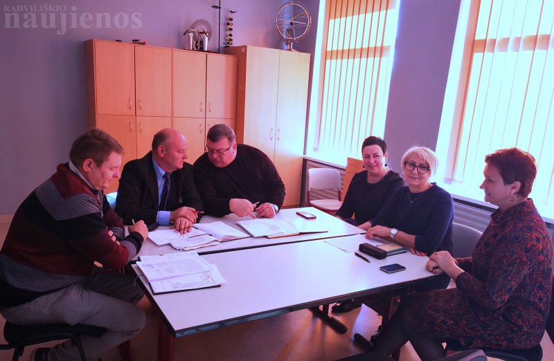 Lietuvoje vis dar esančias jaunimo mokyklas galima suskaičiuoti ant vienos rankos pirštų. Nuo šių mokslo metų šis skaičius dar labiau sumažėjo - duris užvėrė Radviliškio jaunimo mokykla.