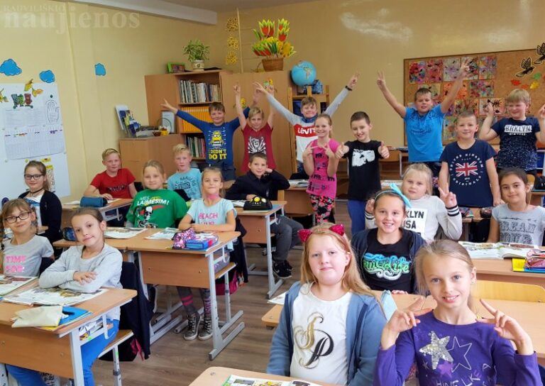 Europos kalbų dieną Gražinos mokykloje prakalbo net marškinėliai