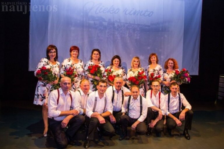 Rimtas nerimtas dainuojančių moterų kūrybinis dešimtmetis Baisogaloje sukvietė būrius gerbėjų