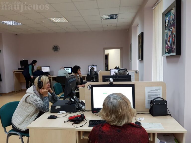 „Senjorų dienos internete 2018“ Radviliškio viešojoje bibliotekoje