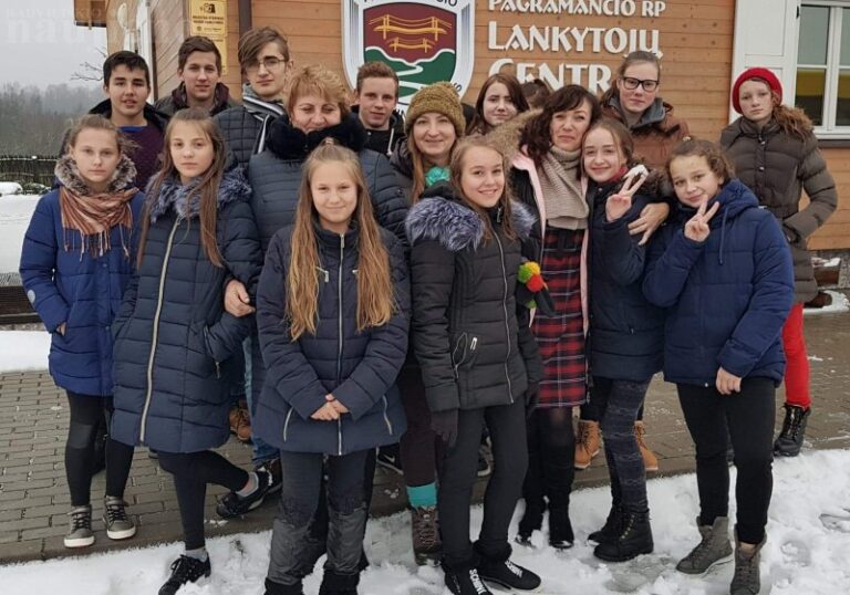 Pakalniškių mokyklos auklėtiniai keliavo po Pagramančio kraštą