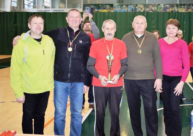 Radviliškio rajono neįgaliųjų draugijos moterų komanda - 2 vietos laimėtoja.