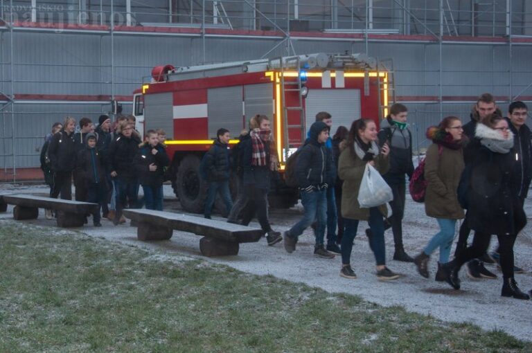 Baisogalos gimnazijoje kilusiame „gaisre“ niekas nenukentėjo