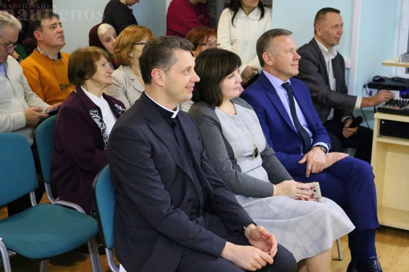 Kunigas R. Doveika su radviliškiečiais pasidalijo savo įžvalgomis apie įstabų laiką prieš šv. Kalėdas