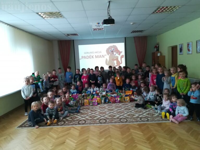„Kregždutės“ bendruomenė aukojo beglobiams gyvūnams