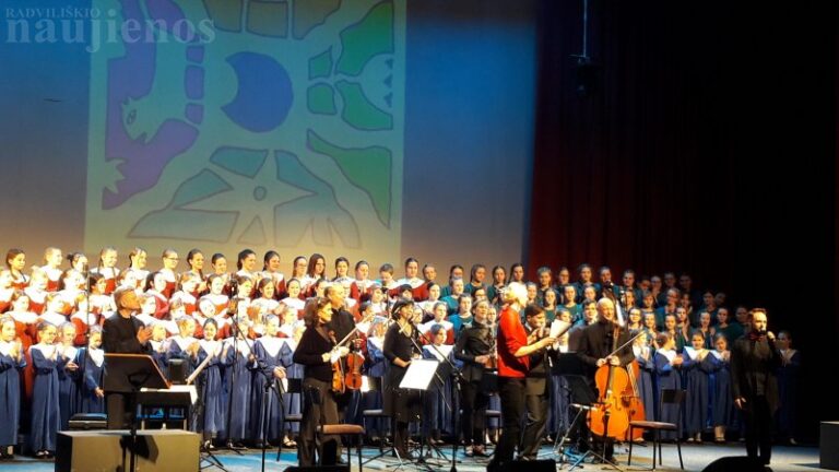 Muzikos mokyklos bendruomenė vyko į nuostabų koncertą