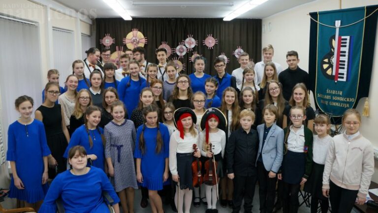 Radviliškio muzikos mokyklos mokiniai – jaunųjų atlikėjų festivalyje