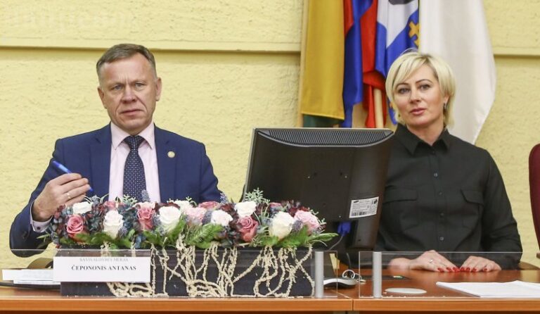 Nesumedžioto briedžio ragai liko suokalbininkams