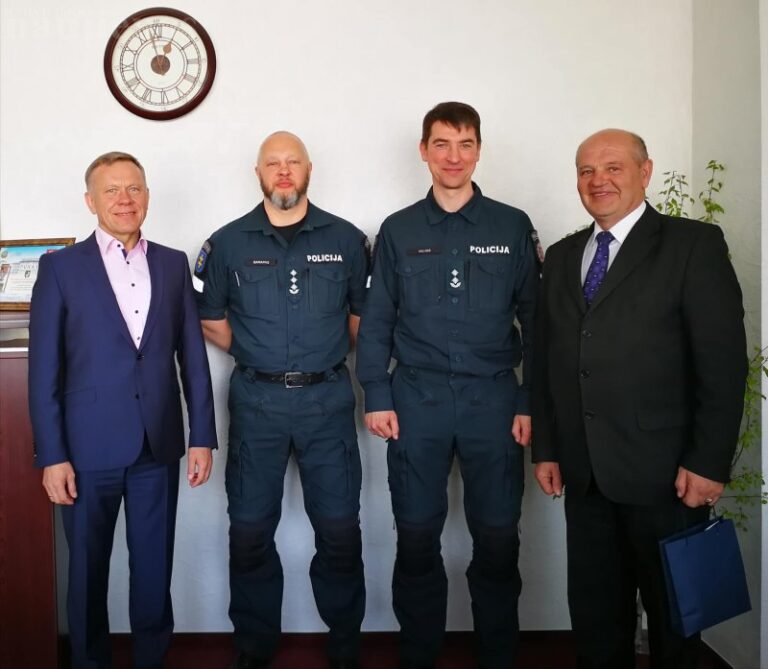 Policijos atstovai padėkojo kadenciją baigusiam mero pavaduotojui