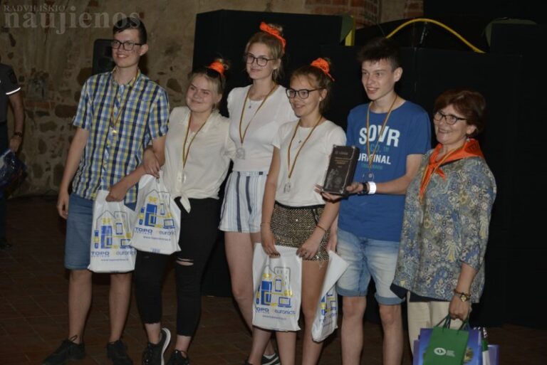 Teisinių žinių konkurse radviliškiečiai iškovojo antrąją vietą