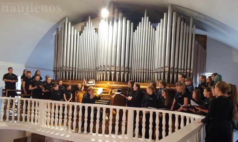 Jaunuosius atlikėjus į Radviliškį sukvietė vargonų muzikos festivalis